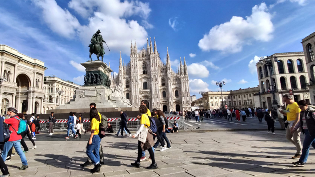 AChespassoperMilano1_8m